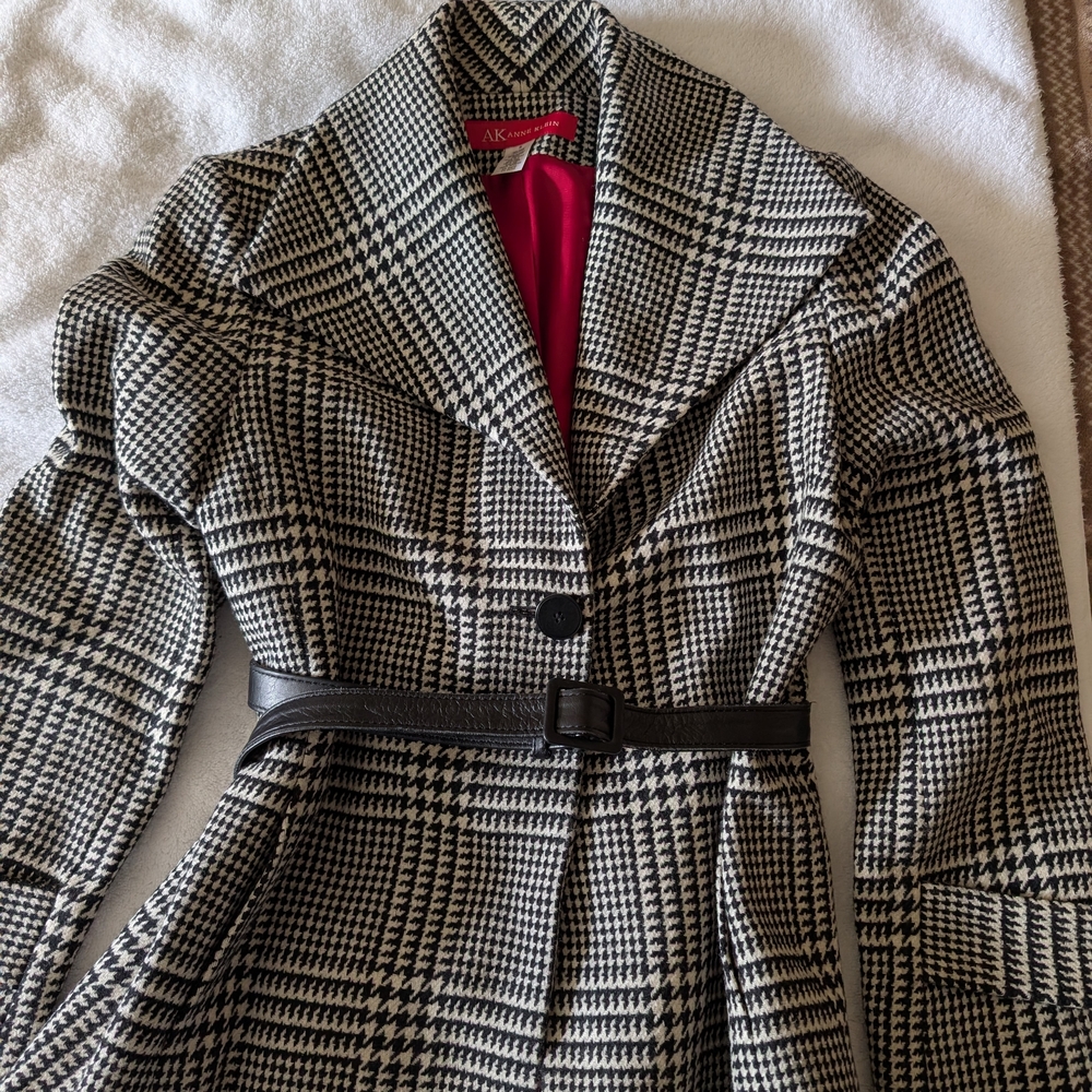 Anne Klein Black and White Houndstooth Blazer with Belt